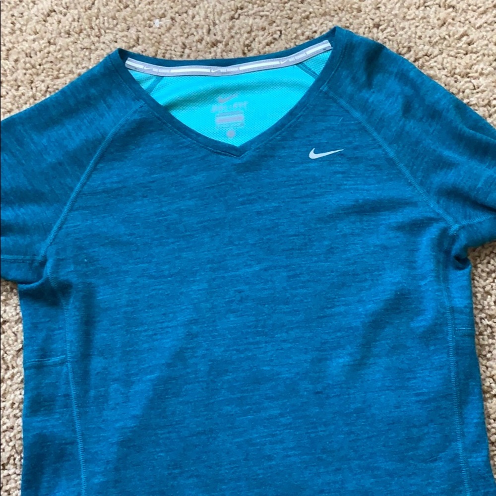 Nike running top